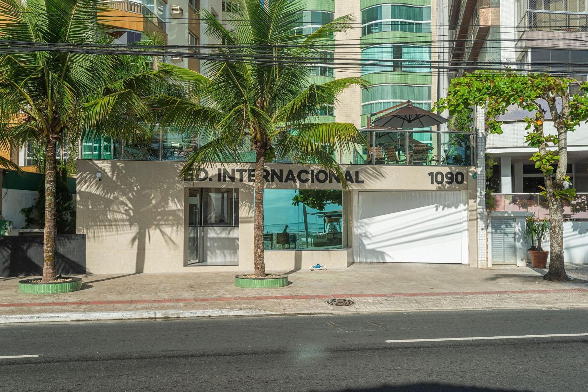Itnc013 - Avenida Atlantica | Amplo Ape Com 3q+3wc Balneario Camboriu
