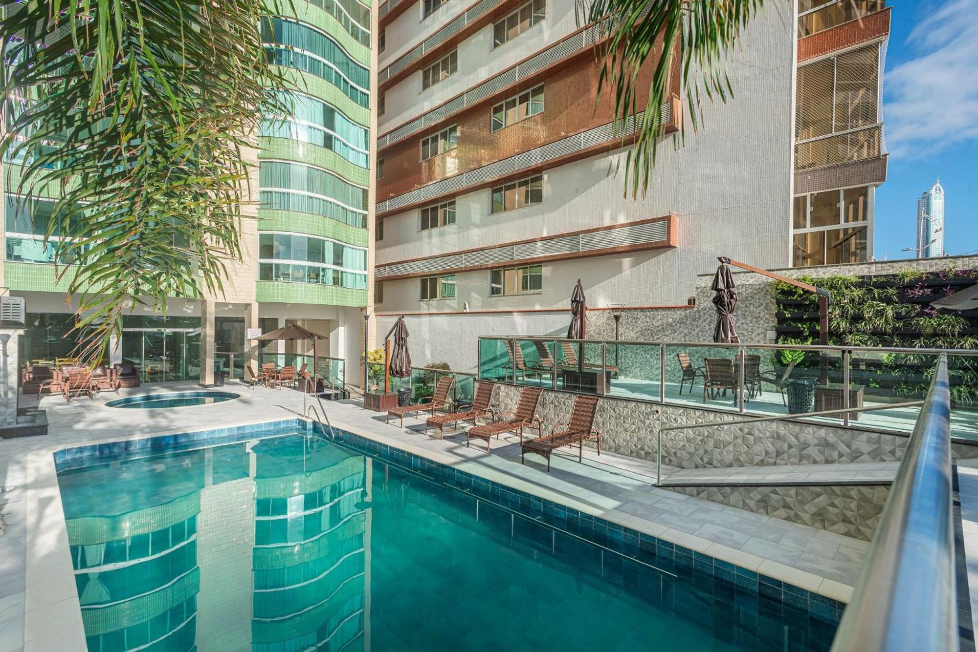 Itnc013 - Avenida Atlantica | Amplo Ape Com 3q+3wc Casa de férias Balneario Camboriu