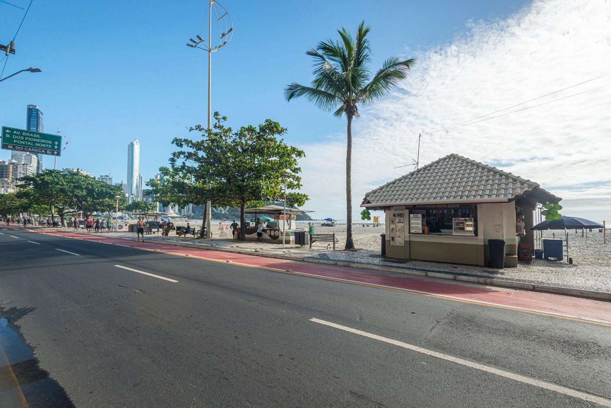 Itnc013 - Avenida Atlantica | Amplo Ape Com 3q+3wc Balneario Camboriu