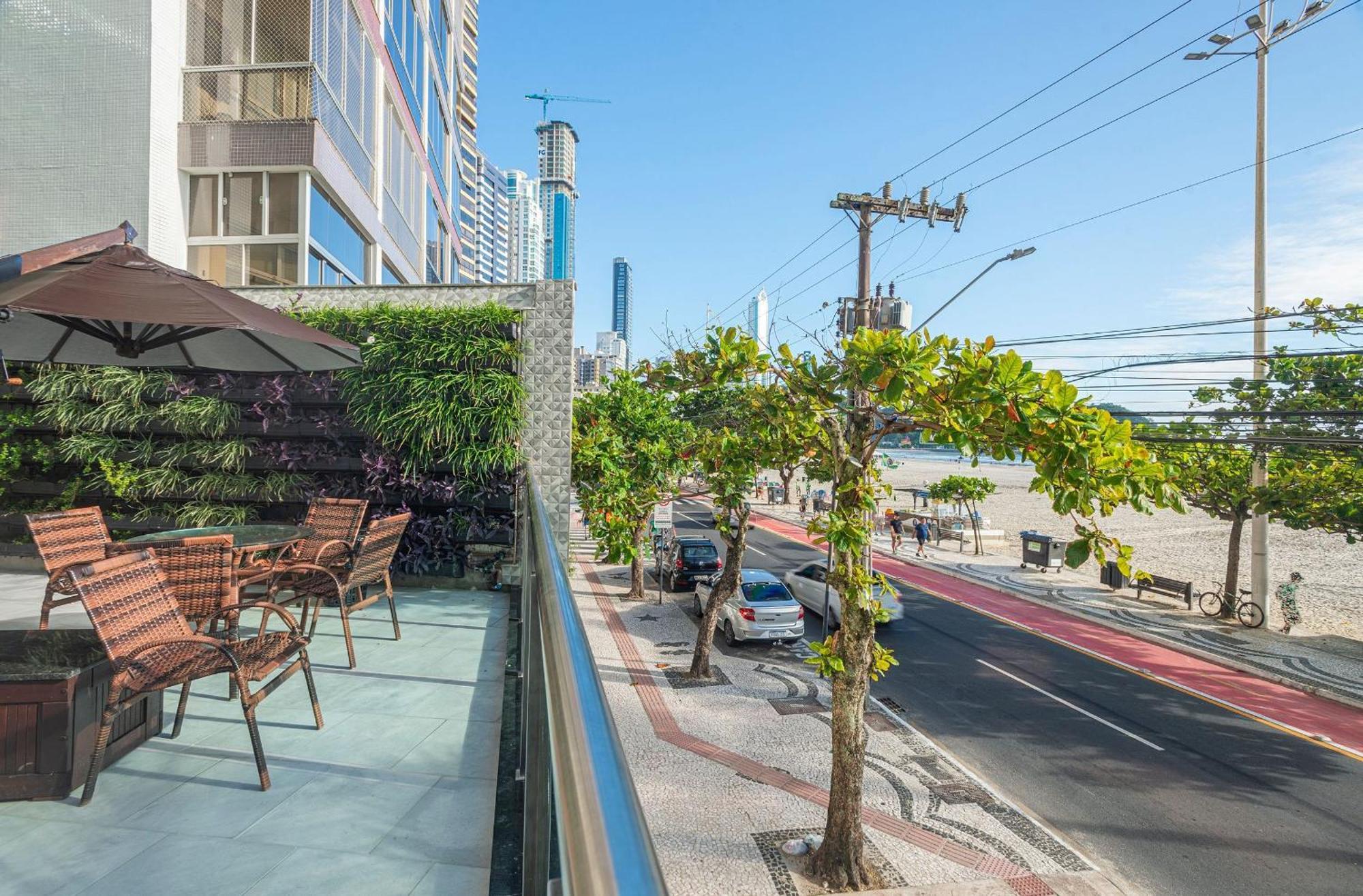 Casa de férias Itnc013 - Avenida Atlantica | Amplo Ape Com 3q+3wc Balneario Camboriu